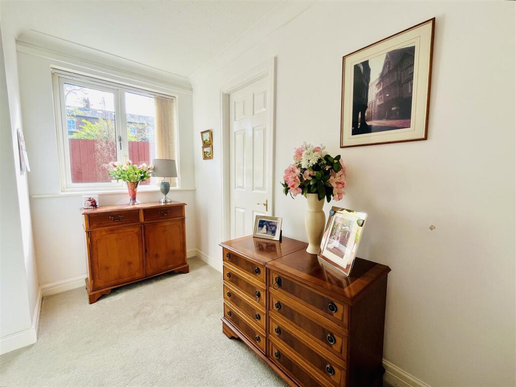 Brown Street, Altrincham photo 3
