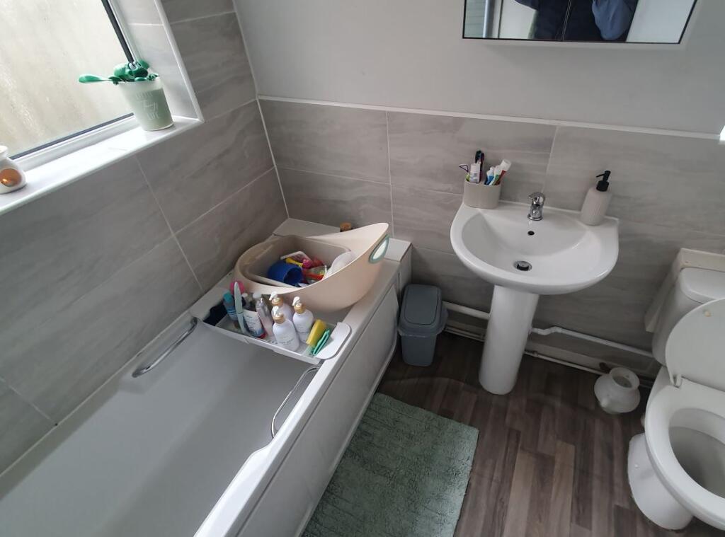 House in Birmingham, West Midlands - More