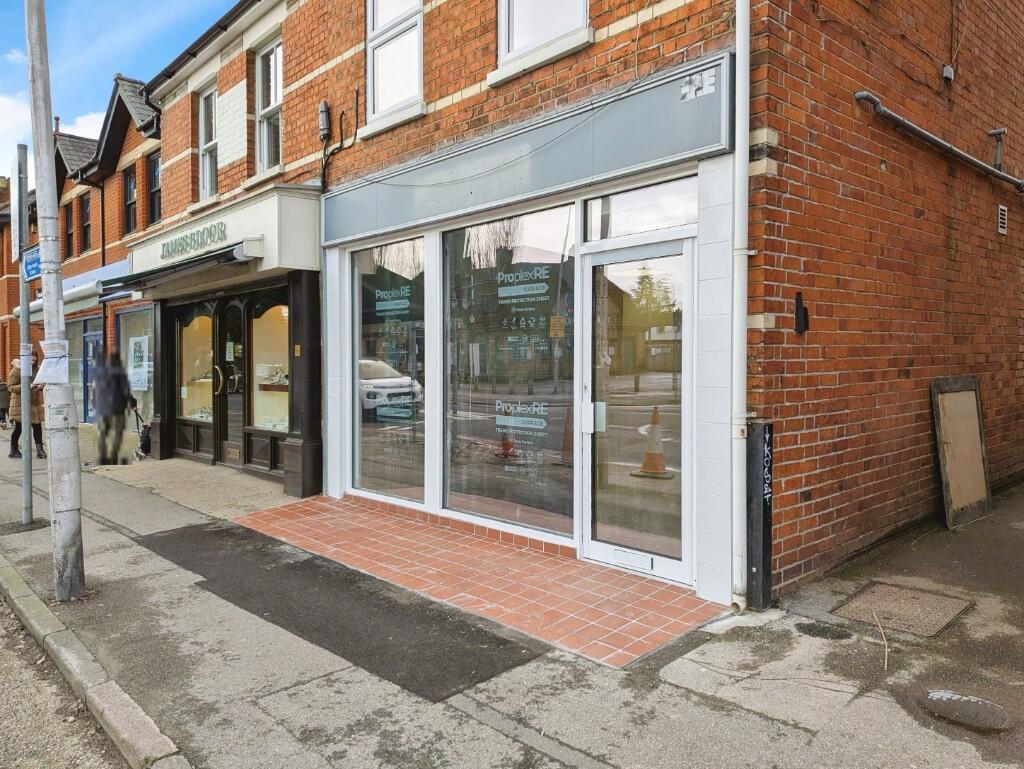 Main image of property: 100 School Road, Reading, Berkshire, RG31