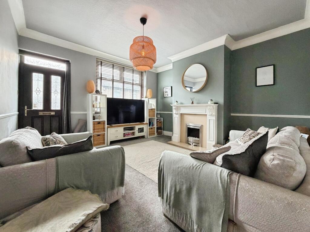 House in Bradford, Low Moor - View 2