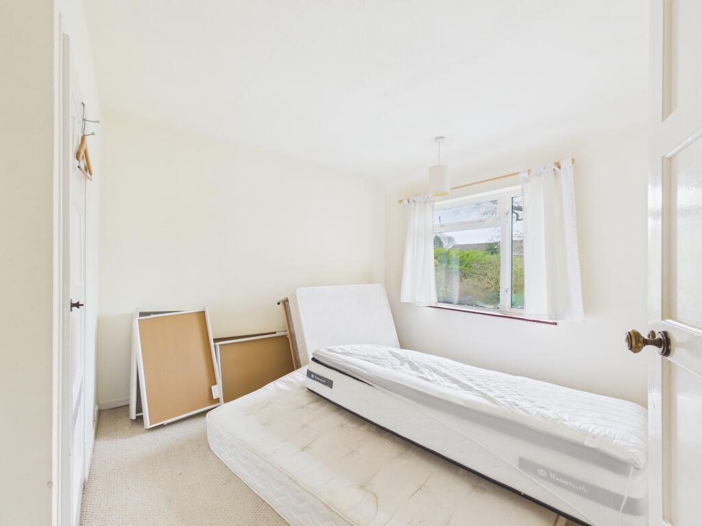 Priors Road, Tadley, RG26 - View 6