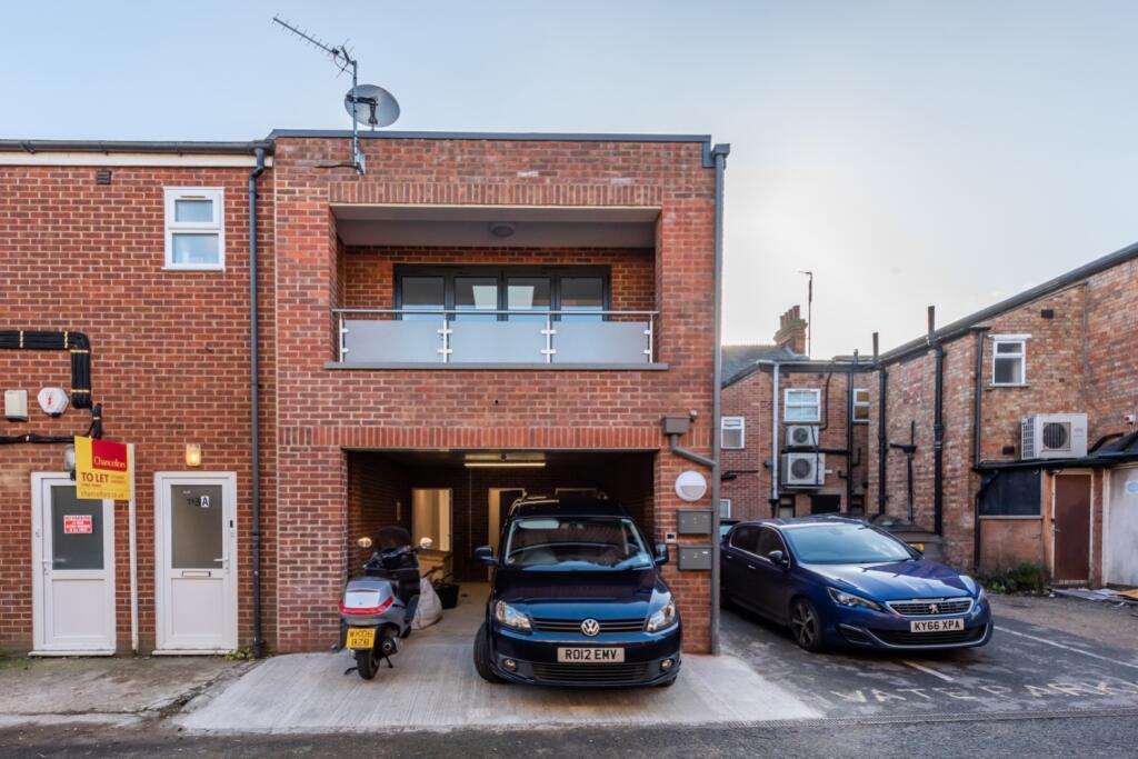 Main image of property: 111 London Road, Headington, Oxford, Oxfordshire, OX3