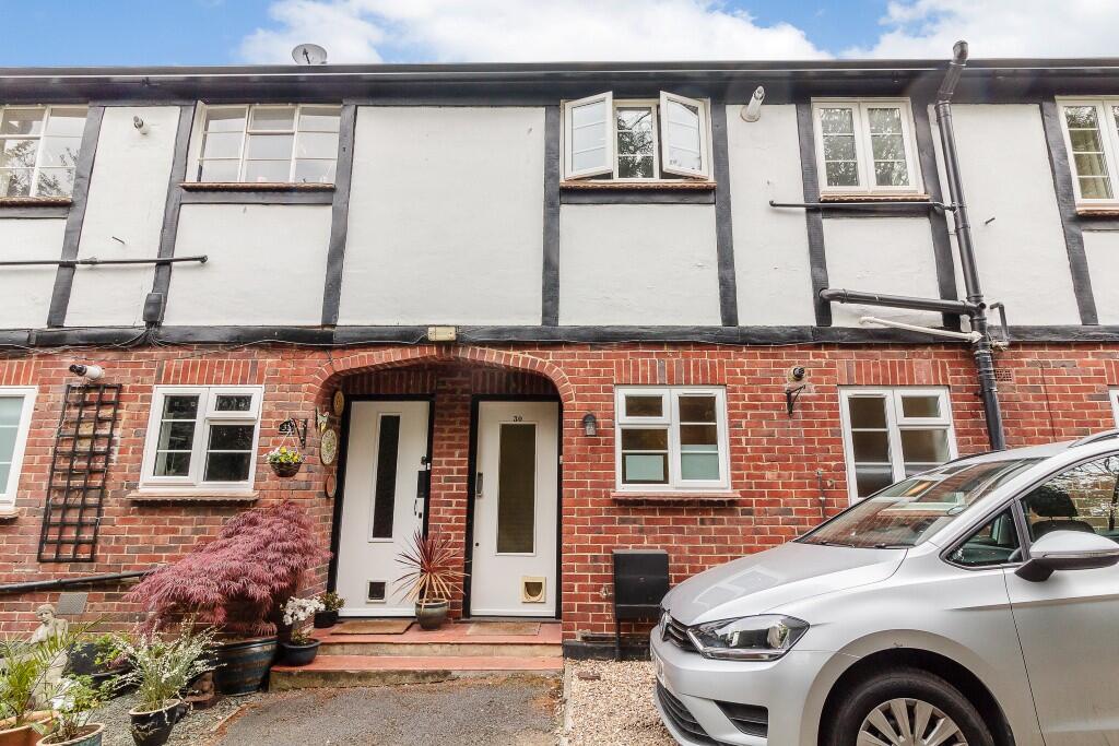 Main image of property: Arlington Lodge, Monument Hill, Weybridge, KT13