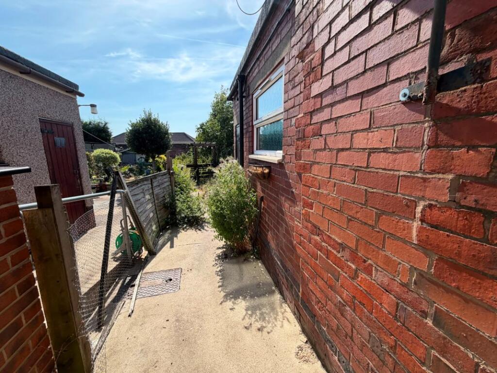 House in Ashfield, Selston - More