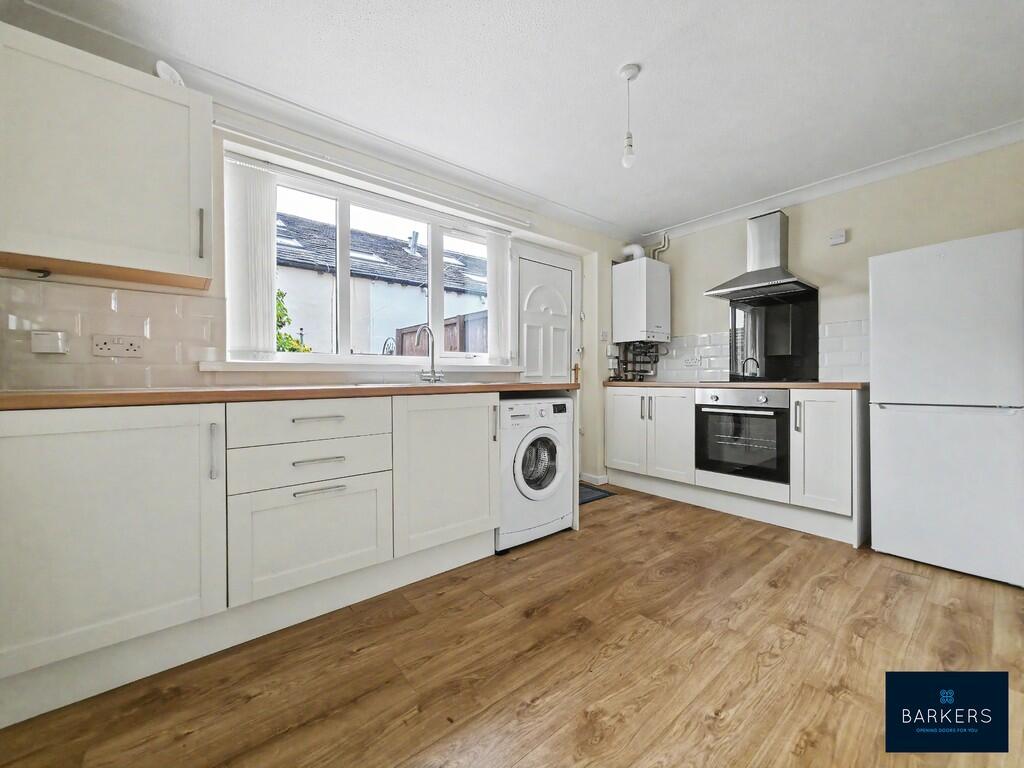Kenmore Road, Cleckheaton photo 2