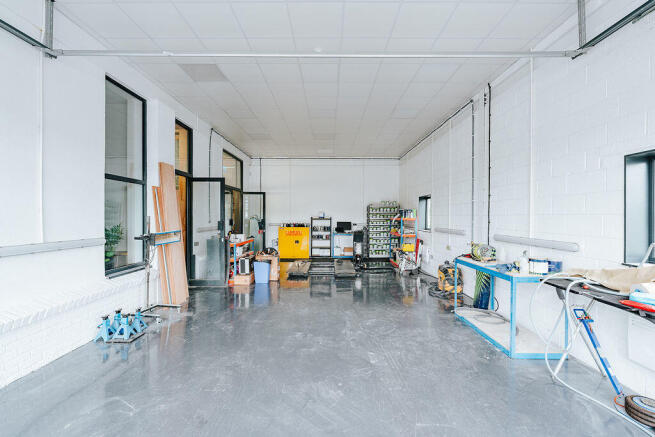 Photo 10