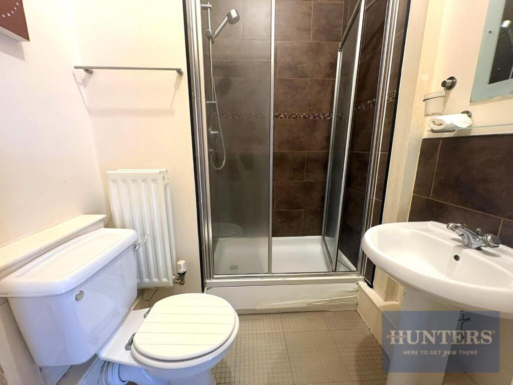 Apartment in Cheltenham, Gloucestershire - More
