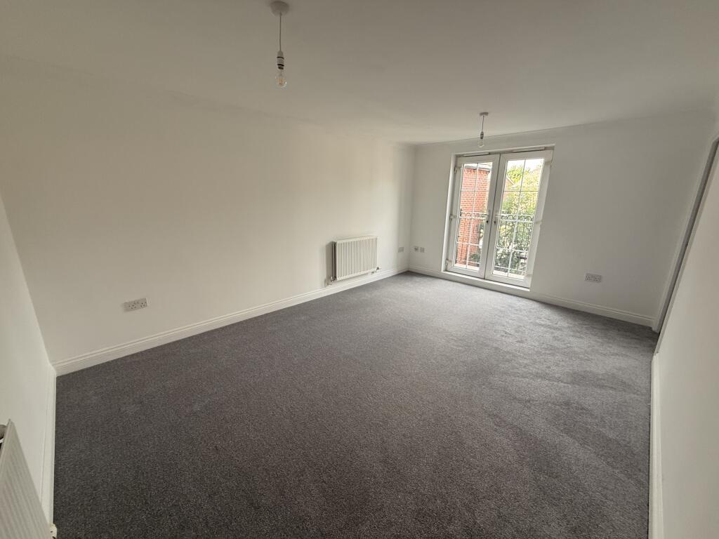 Apartment in Reading - View 3