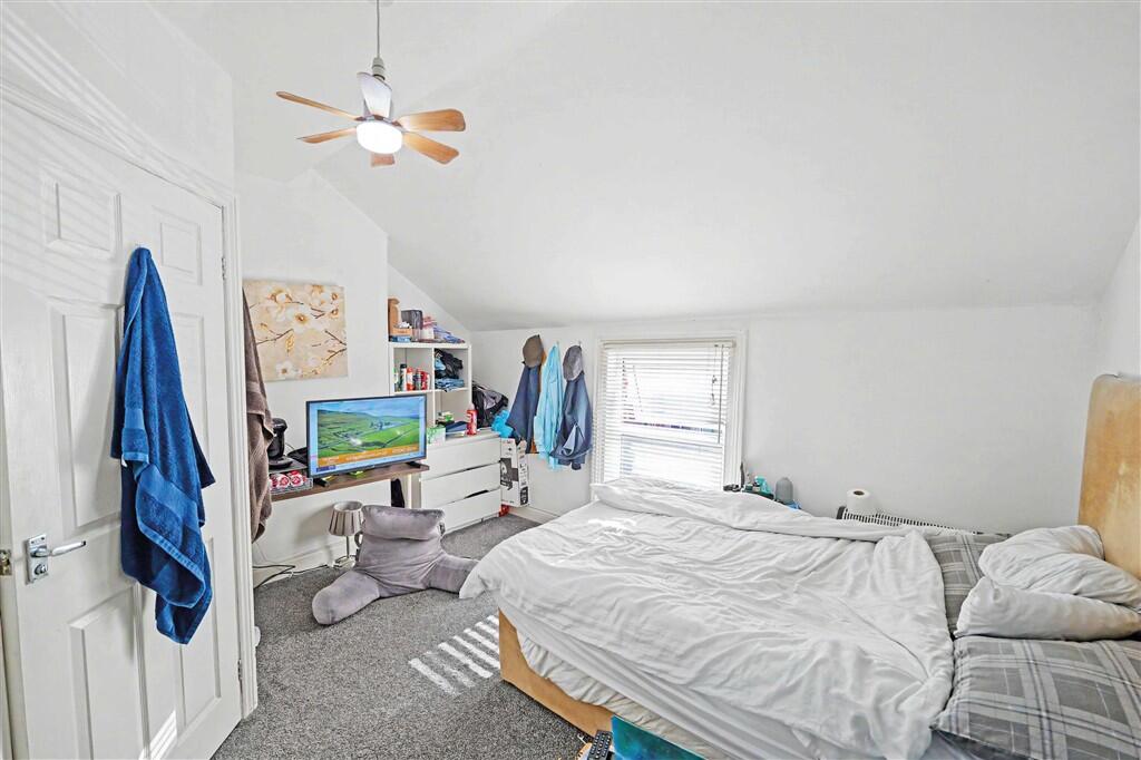 House in Stockton-on-Tees - More