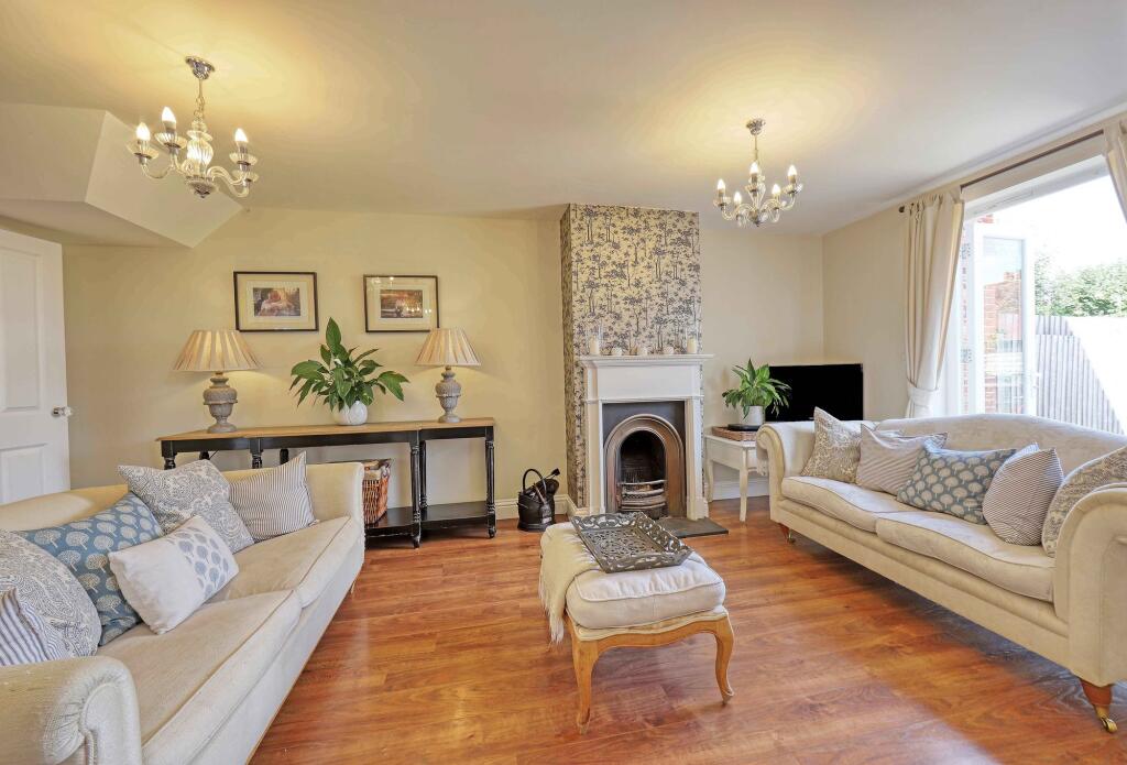 House in Slough - View 5