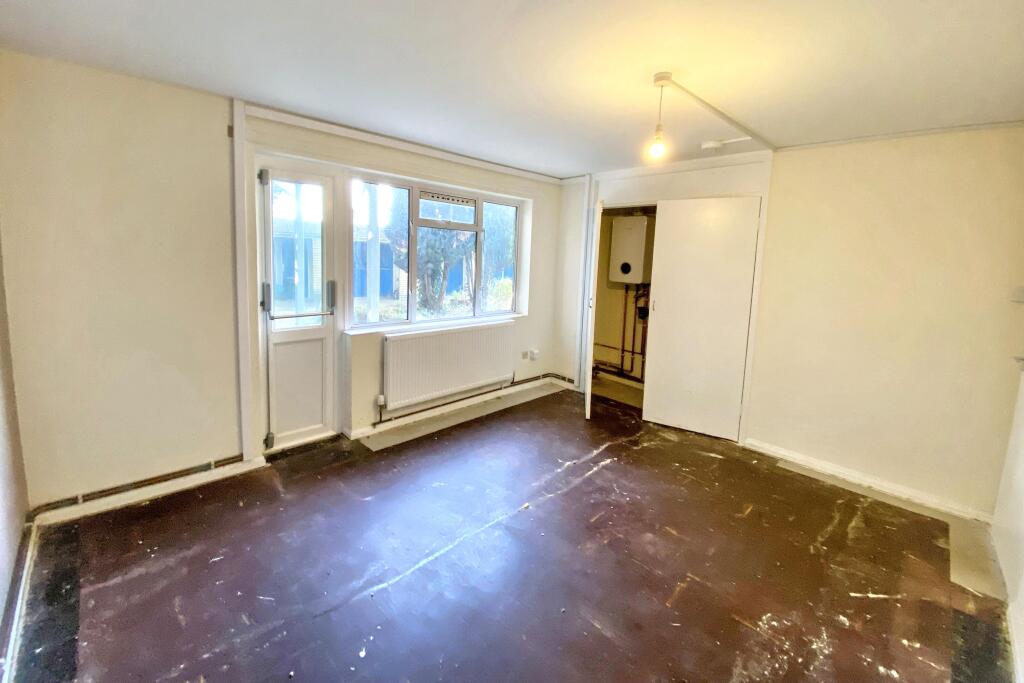 Apartment in Swindon - More