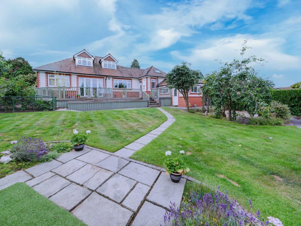 House in Lymm, Deansgreen - View 3