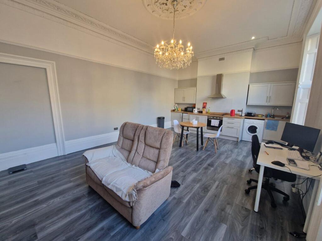 Apartment in Bristol, Tyndall's Park, Clifton - View 5