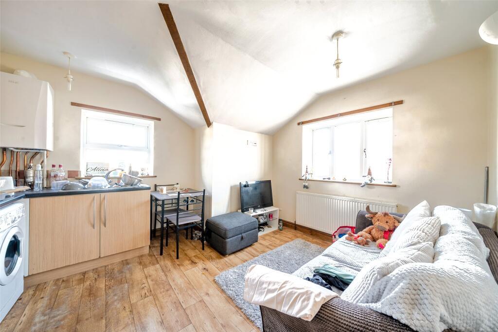 Peter Street, Taunton, Somerset, TA2 photo 3