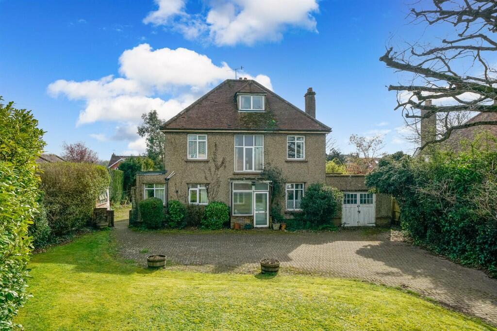 Main image of property: Hillfield Road, Hemel Hempstead, Hertfordshire, HP2 4AB