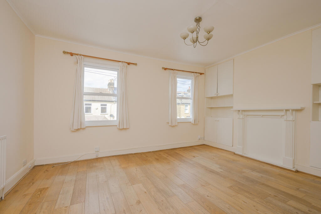 Apartment in London - View 4