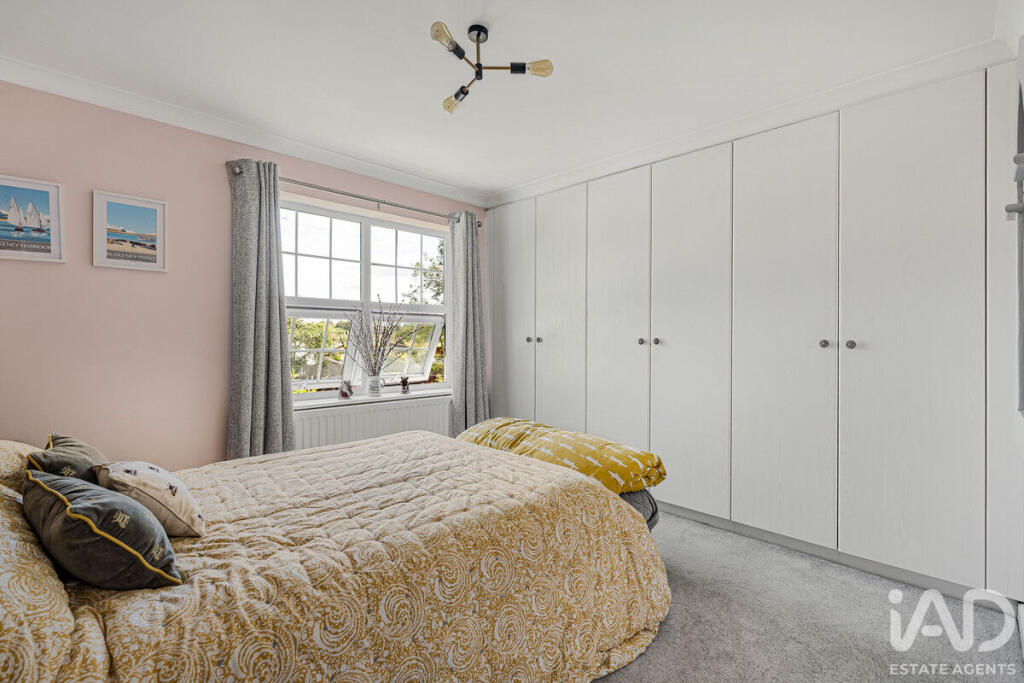 House in Uttlesford, Birchanger - More