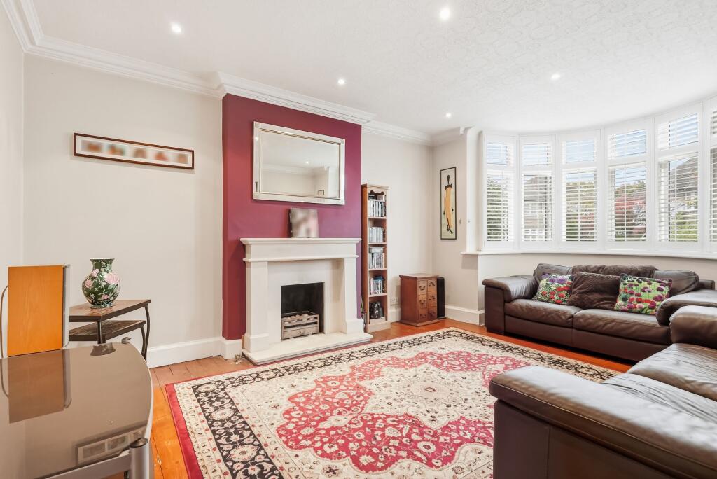 House in Epsom and Ewell, Stoneleigh - View 3