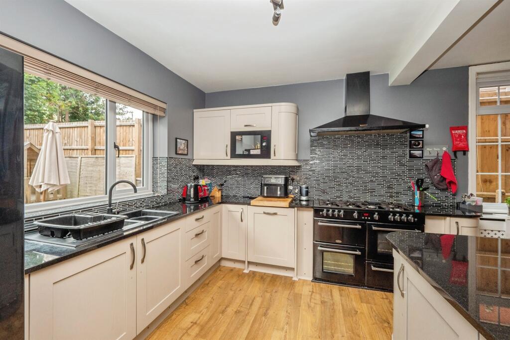 House in Dorchester - View 2