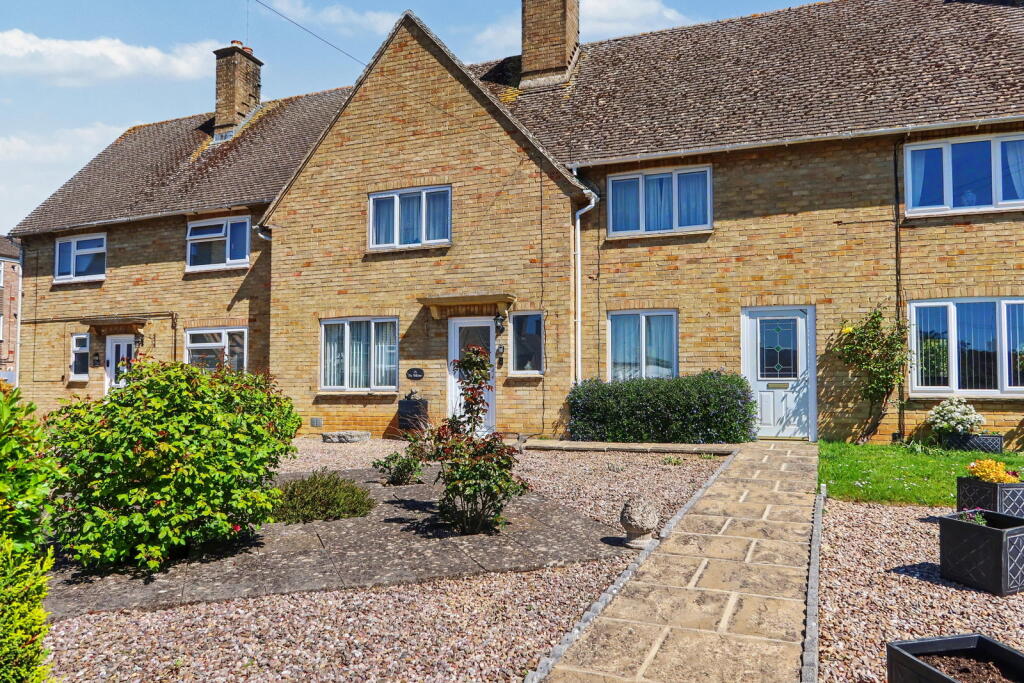 Main image of property: The Willows, Kings Sutton, Banbury, OX17 3QJ