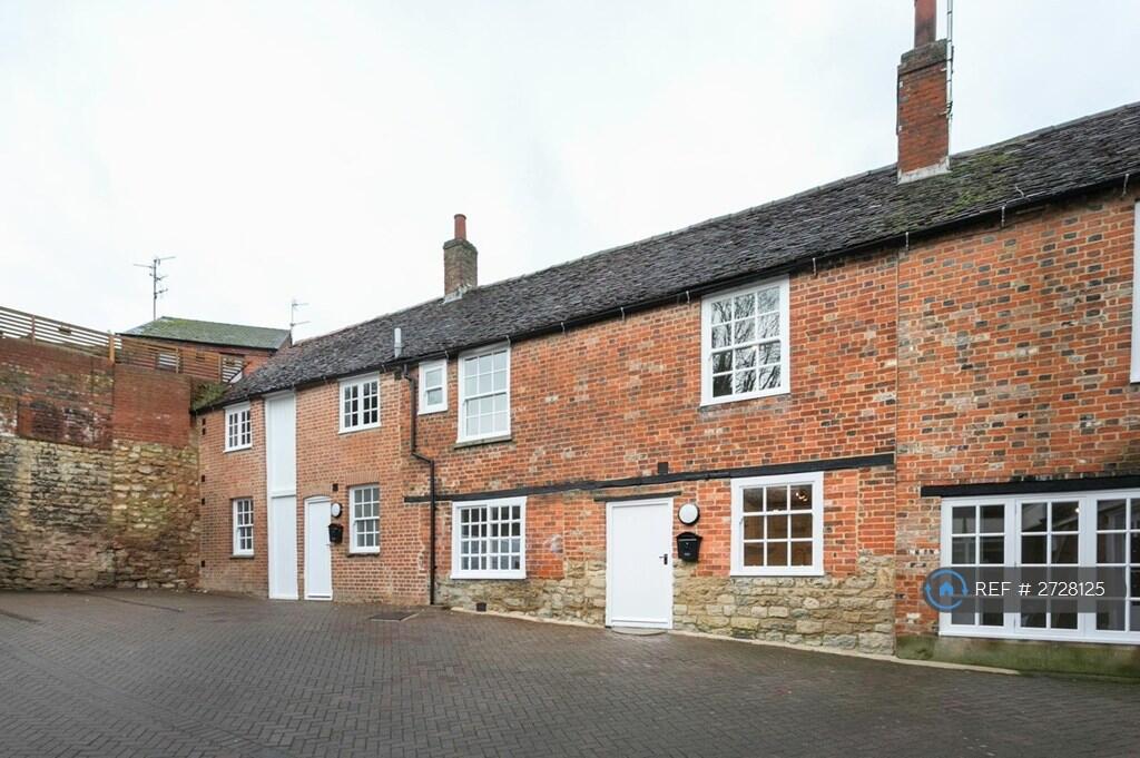 Main image of property: Well St, Buckingham, MK18