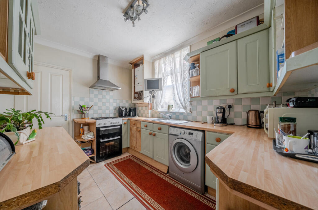 Drayton Road, Portsmouth, Hampshire, PO2 photo 3