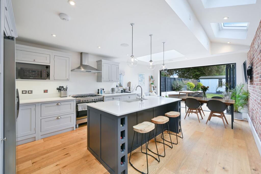 House in Elmbridge, Long Ditton - View 3