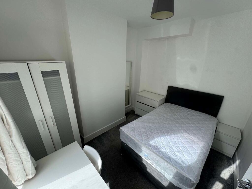 House in Portsmouth, Southsea - View 4