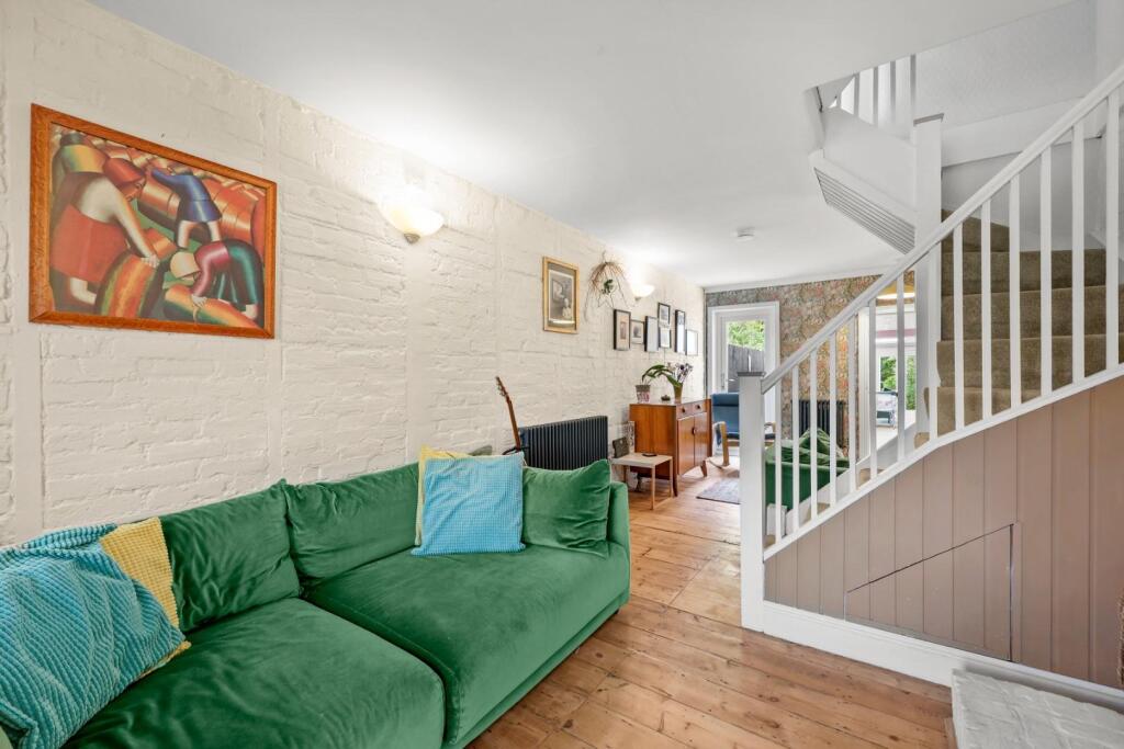 Princes Road, Buckhurst Hill photo 4