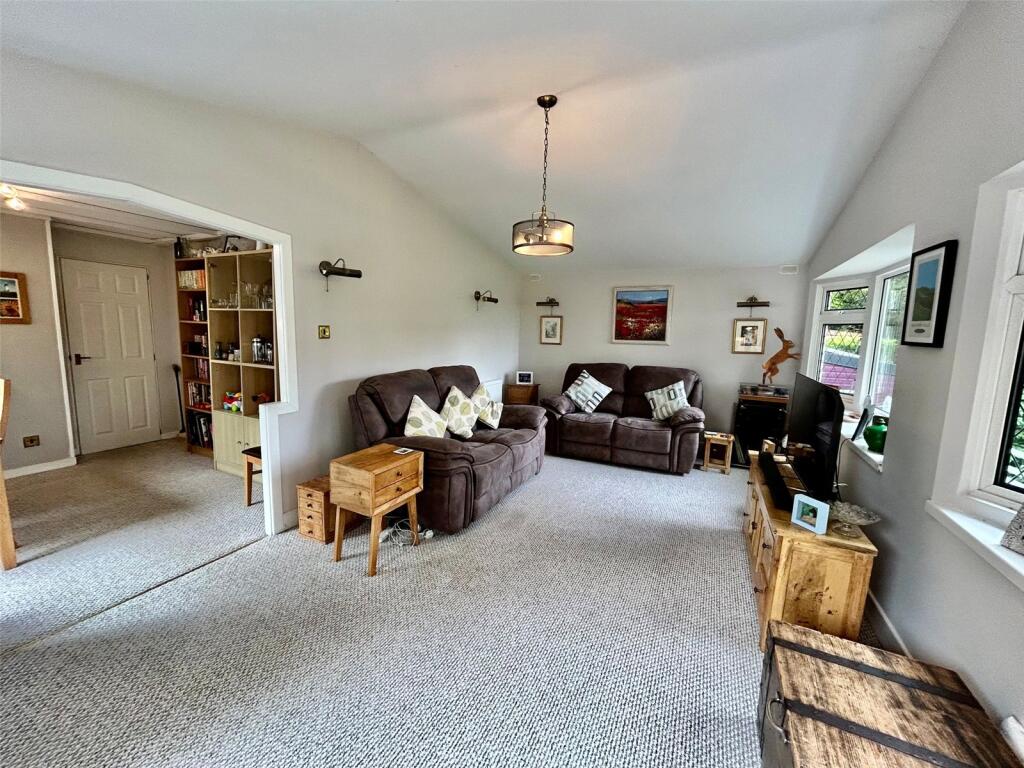 Oakland Glen, Walton-le-Dale, Preston, Lancashire, PR5 - View 4