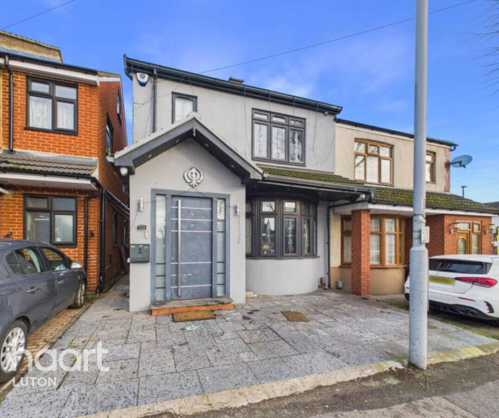 Biscot Road, Luton photo 2