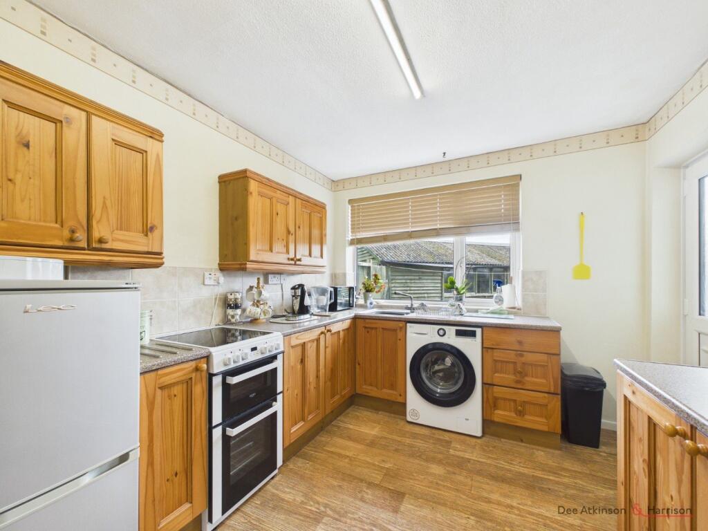 25, Howe Lane, Nafferton, YO25 4JU photo 3
