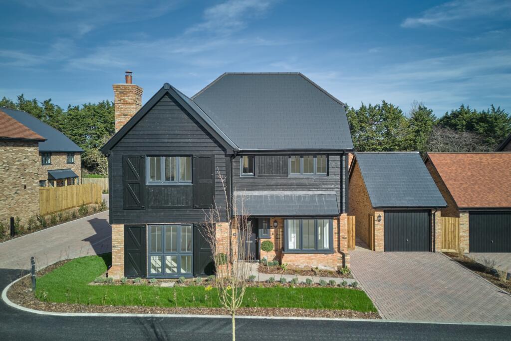 Main image of property: Seymour Road,
Rainham,
Gillingham,
ME8 8PY