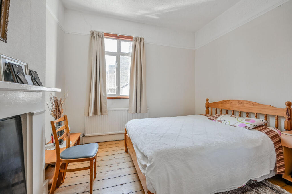 House in London - View 3