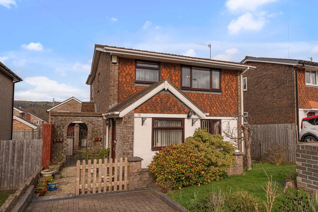 Main image of property: Alder Close, New Inn, NP4