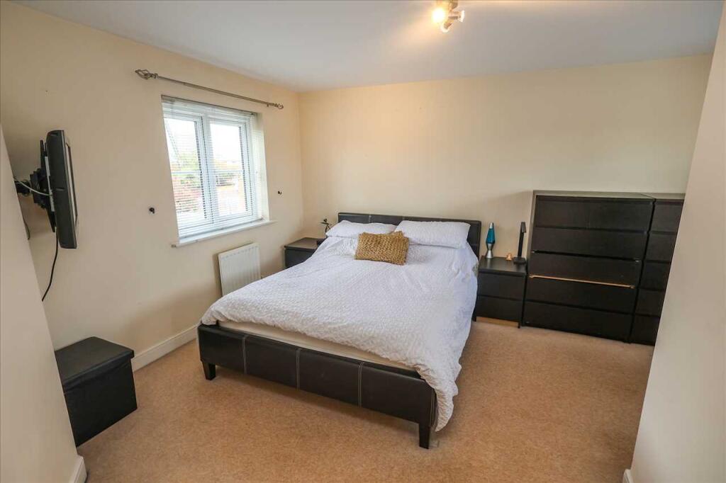 Ashmount Crescent, Cippenham photo 5
