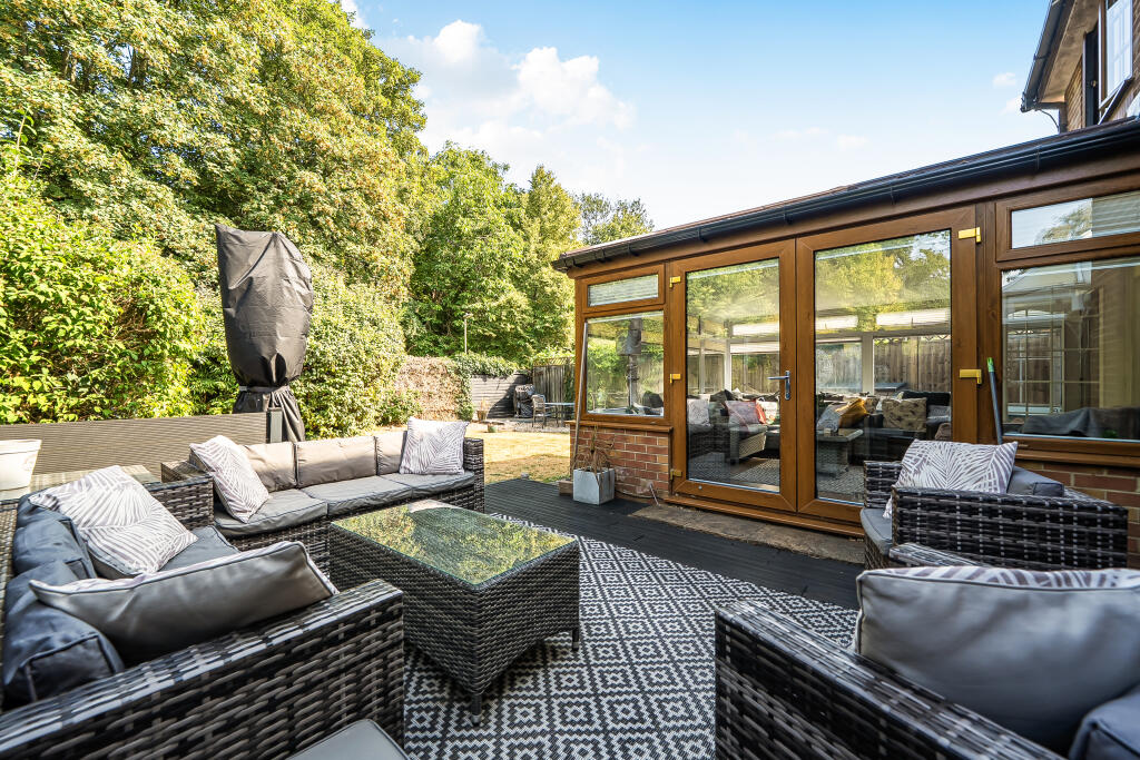 House in Winchester, Lower Stanmore - More