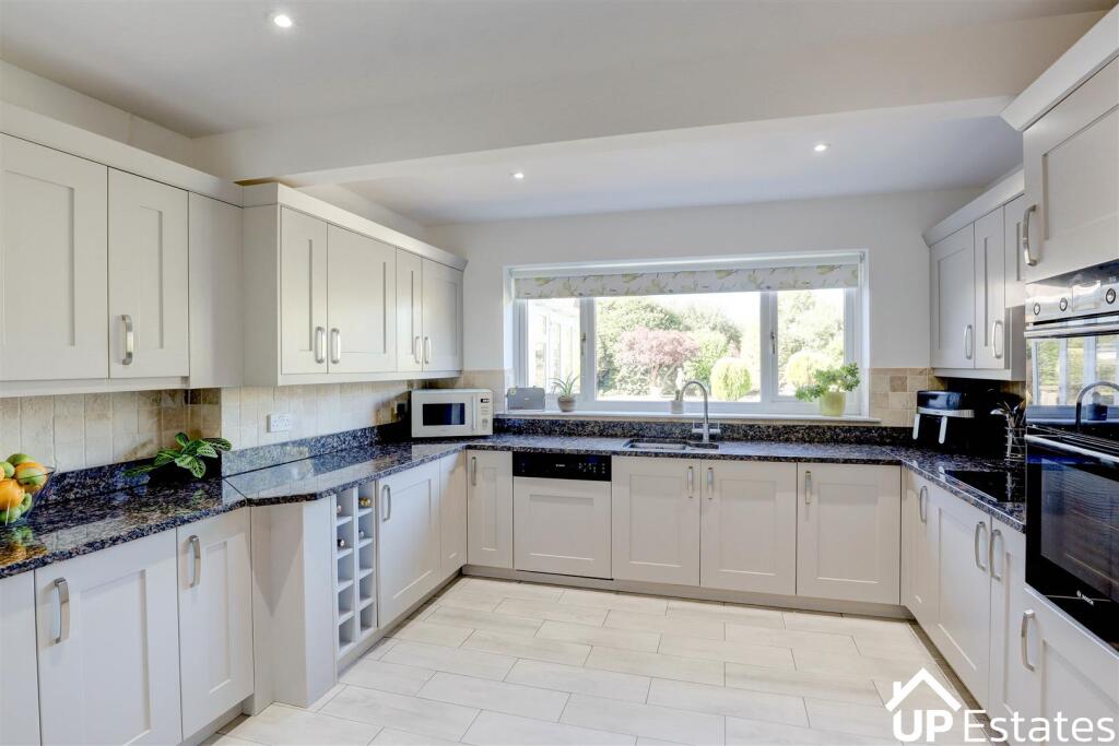 House in Rugby, Wolvey Heath, Wolvey - More