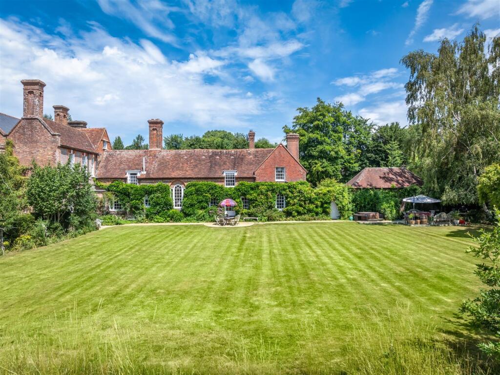 Main image of property: Rogate