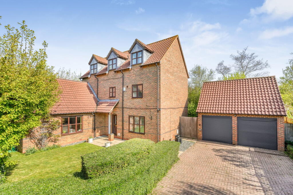 Main image of property: Hansen Croft, Shenley Lodge, Milton Keynes, MK5 7PB