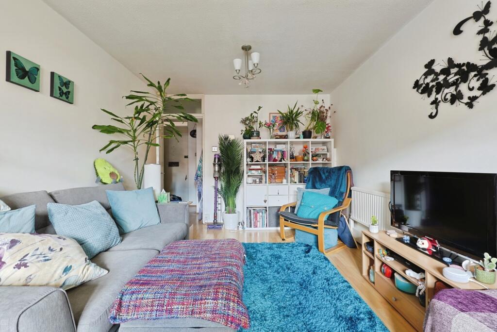 Apartment in London - View 5