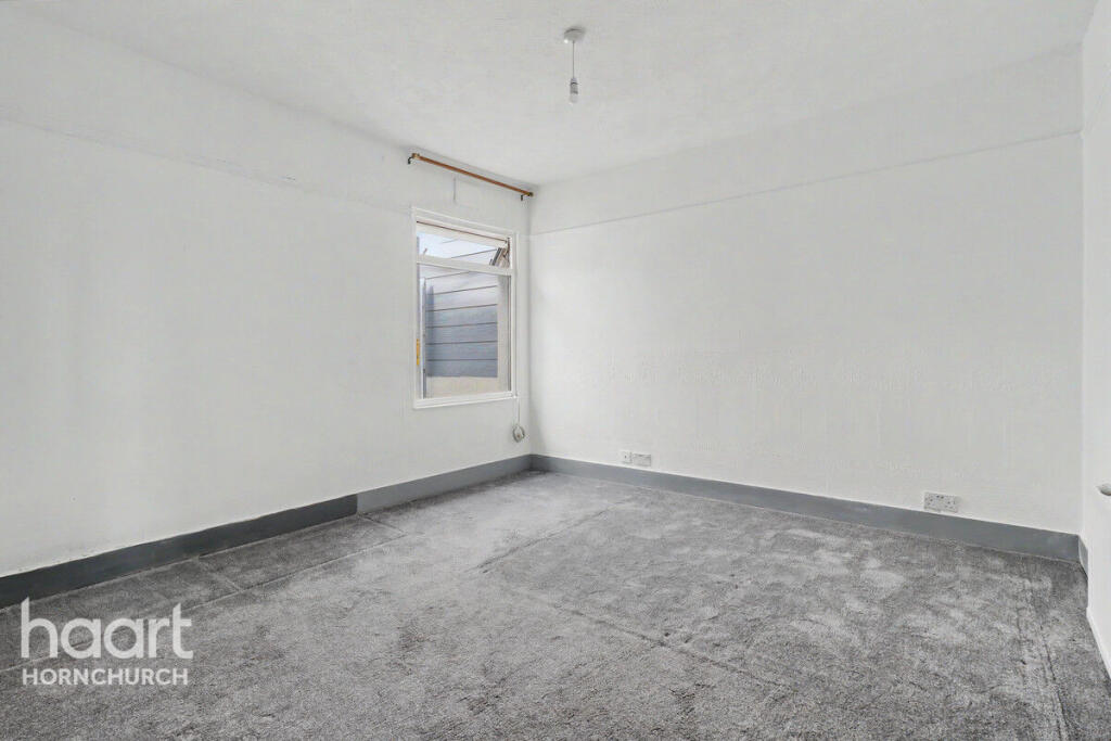 Apartment in London, Upminster Bridge, Emerson Park - View 5