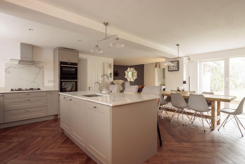 4-bed semi-detached on Westlea Avenue, Watford, WD25, £750,000