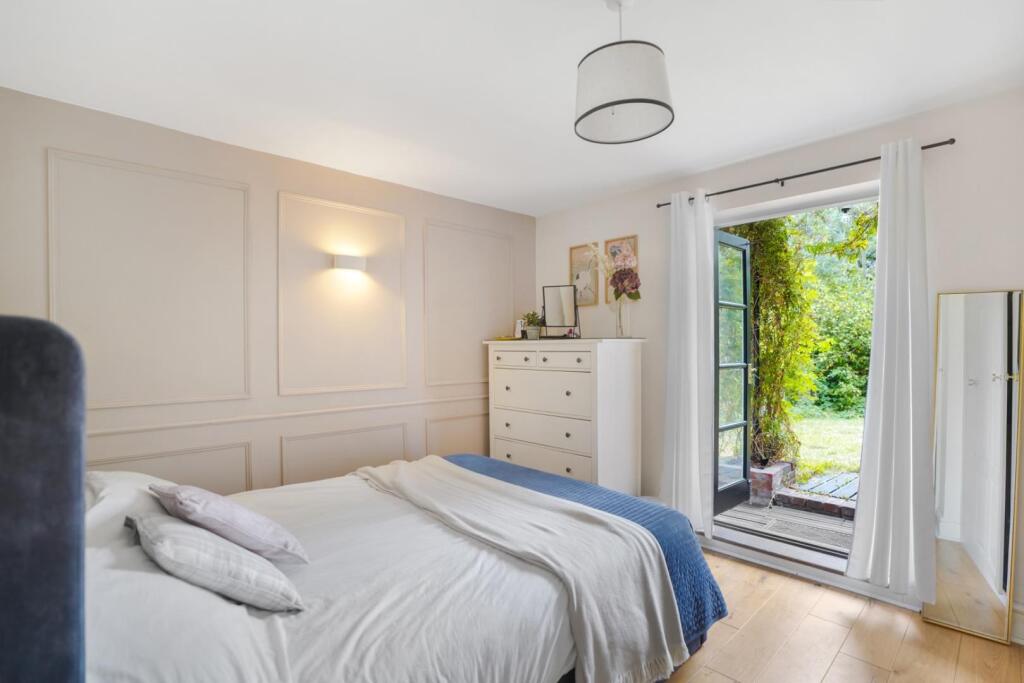 Apartment in London - More