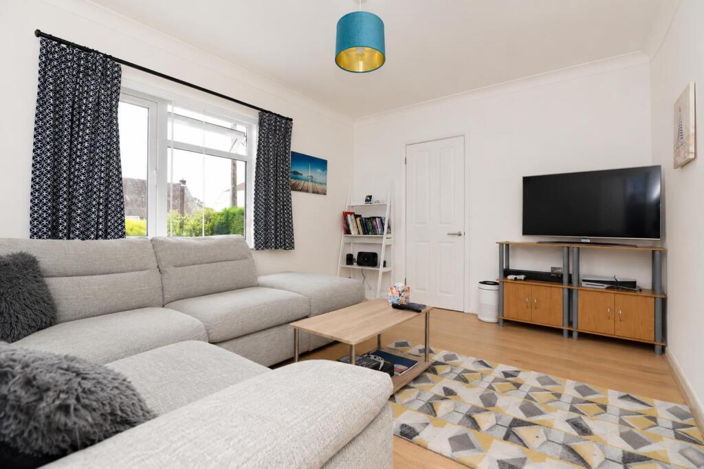 House in Fareham, Hill Park - View 2
