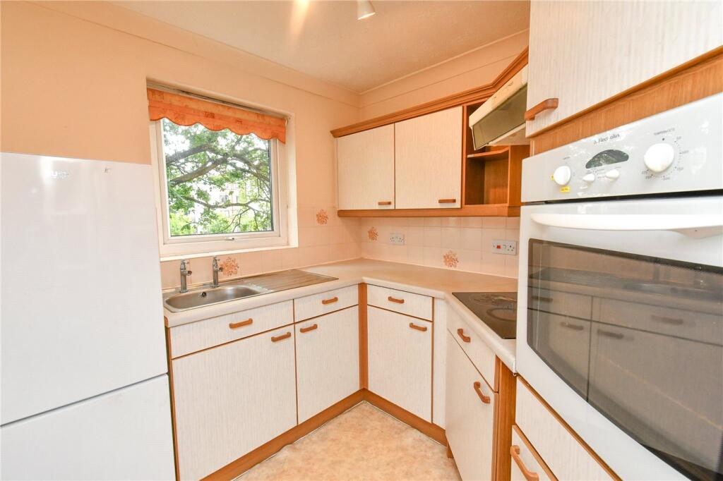 Orrysdale Road, West Kirby, Wirral photo 4