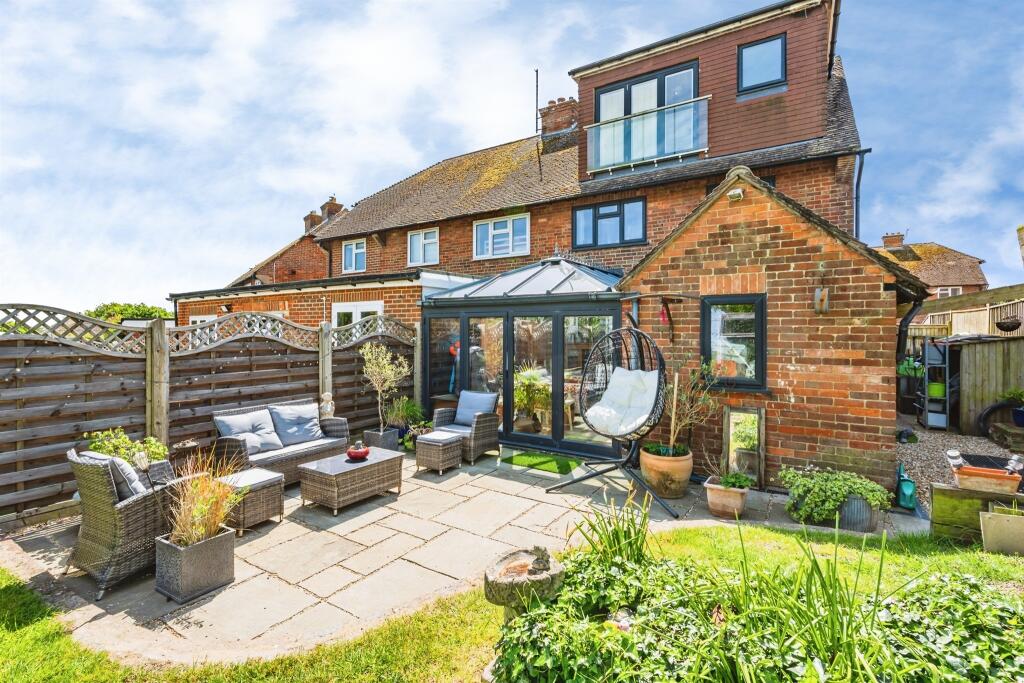 House in Wealden, Westham - More