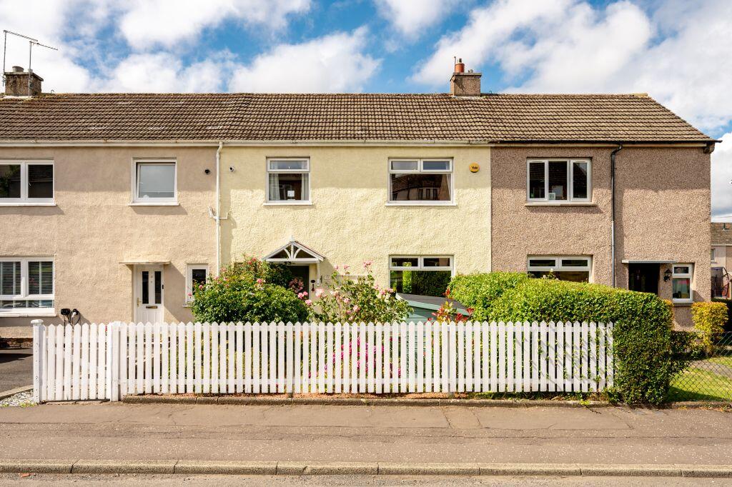 Main image of property: 15 Forth View Road, Currie, EH14 5QE