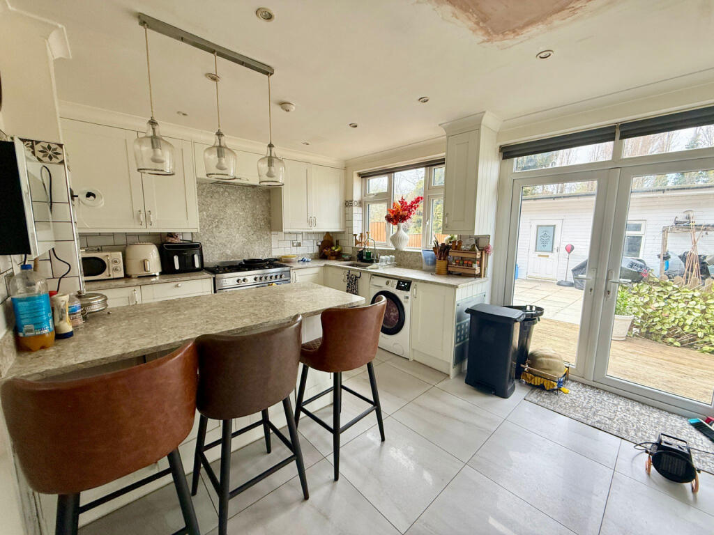 Main image of property: Barking, IG11