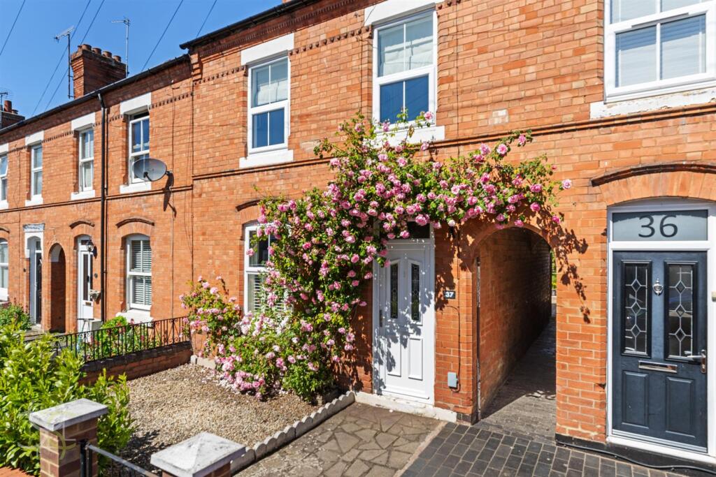 3-bed terraced on Cambria Road, Evesham, £270,000